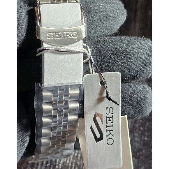 Seiko SSK003K1 GMT Diver – Blue Dial, 4R34 Auto, Black/Blue Bezel, NOS Unworn - Picture 7 of 8